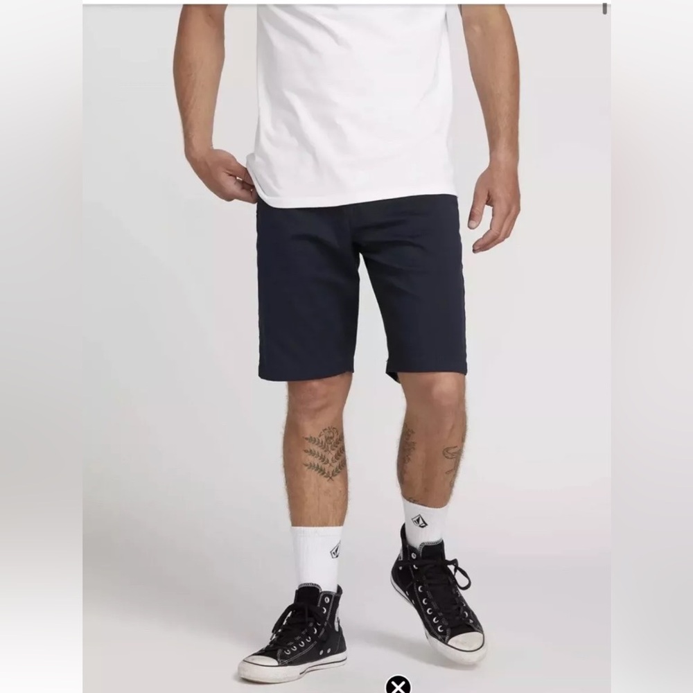 Volcom Men’s 32 Navy Frickin Modern Stretch Chino Shorts NWT $55